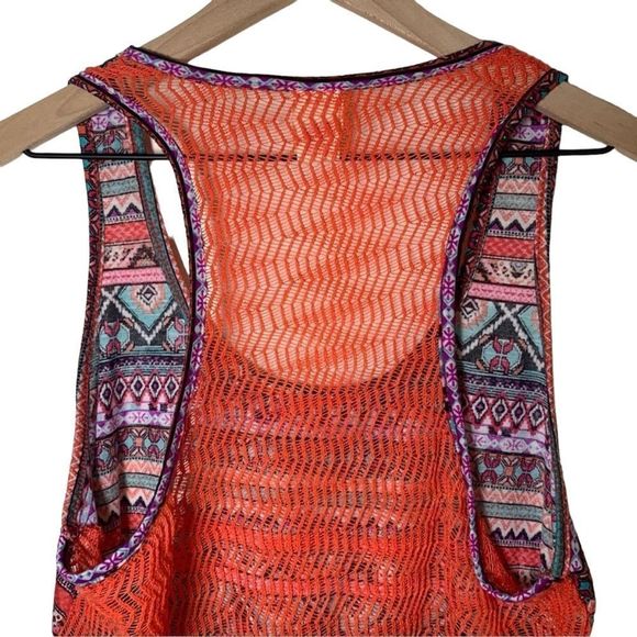 Geometric Print High Low Raceback Tank Top with See Through Back Size Large - Picture 6 of 8